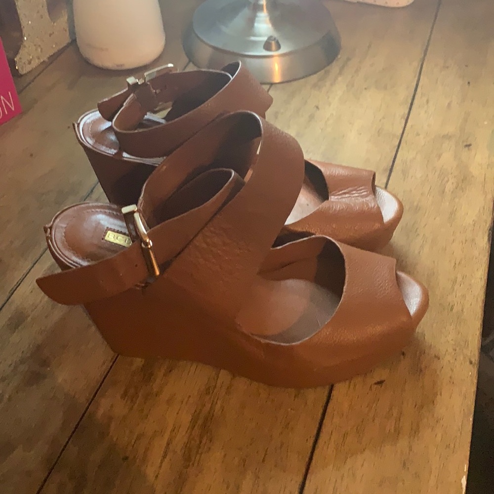 Wedge peep toe sandals